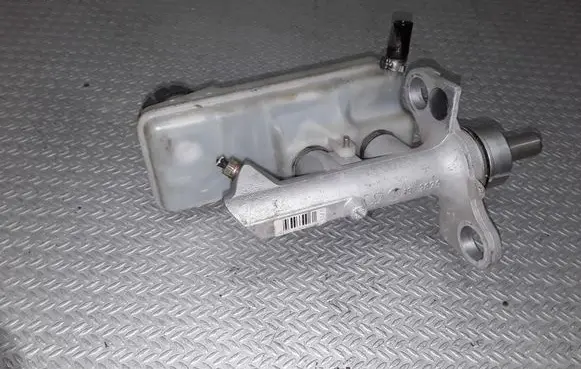 Renault Scenic II - Grand scenic II Master brake cylinder 320671112