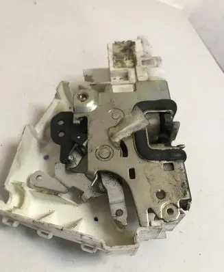 Mercedes-Benz ML W164 Front door lock 1647302635