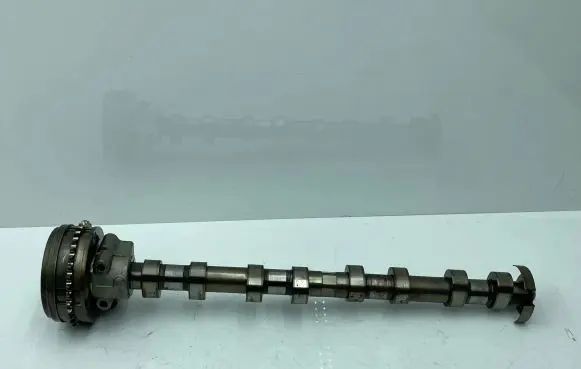 BMW 4 F36 Gran coupe Camshaft 8618192 NJ21031766