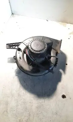 Volkswagen Polo Heater fan/blower 6Q1820015C