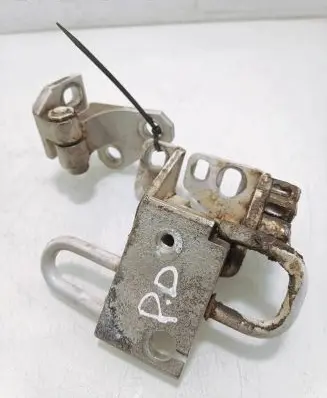 Front door hinge set