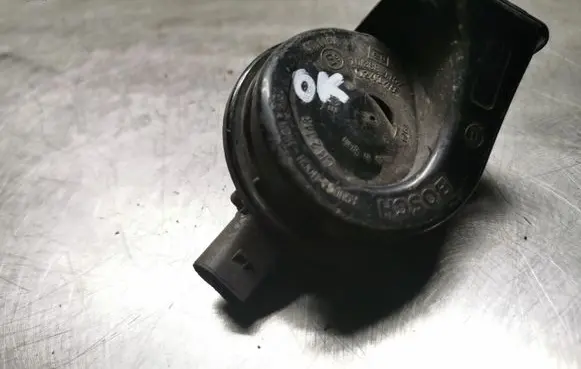 Audi A4 S4 B5 8D Horn signal