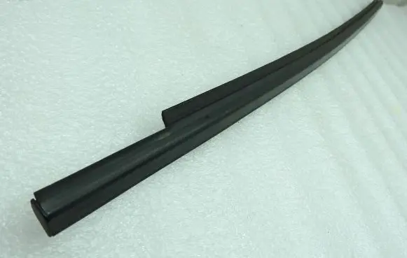 Suzuki Vitara (LY) Rubber seal front coupe door window 8381154P0 83811-54P0