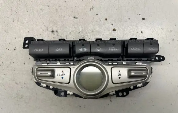 Honda Jazz Climate control unit D067G