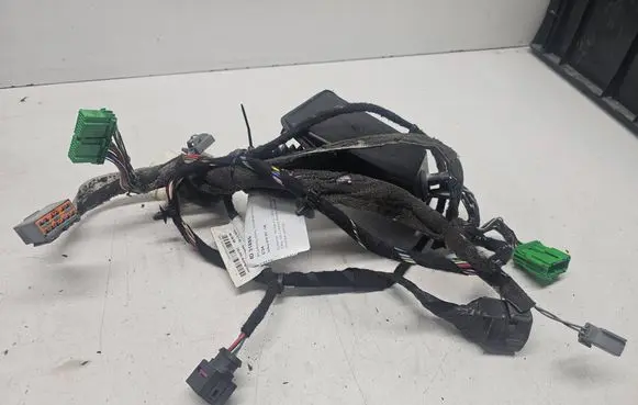 Volvo V70 Front door wiring loom 8697909