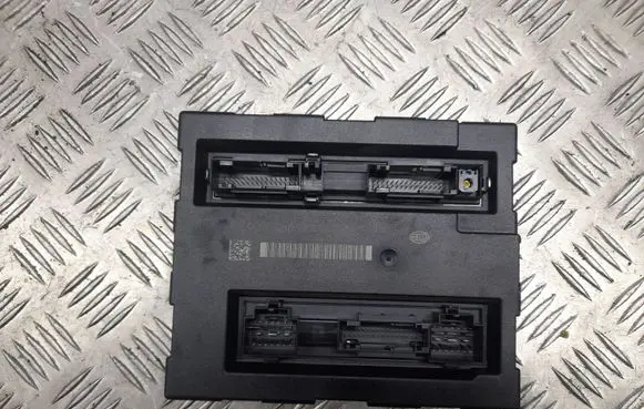 Audi A8 S8 D4 4H Comfort/convenience module 4H0907064FD 4H0907064ED