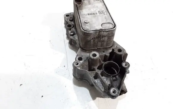 Mercedes-Benz C W205 Oil filter mounting bracket A6511801165