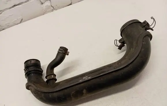 Ford Transit Air intake hose/pipe 6C119R525C 6897649