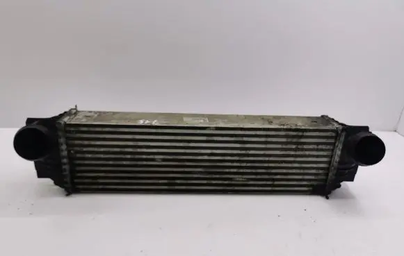 BMW 5 F10 F11 Intercooler radiator 7805629