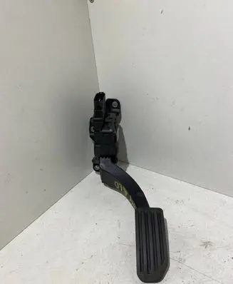Volvo S60 Accelerator throttle pedal 31329059 C95YE04 6PV01083402