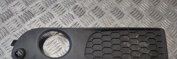 Volvo S80 Front bumper lower grill 30655929