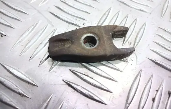 Peugeot 306 Fuel Injector clamp holder 920202