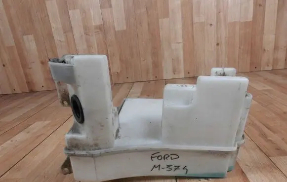 Ford Focus Windshield washer fluid reservoir/tank JX7B17B613AF