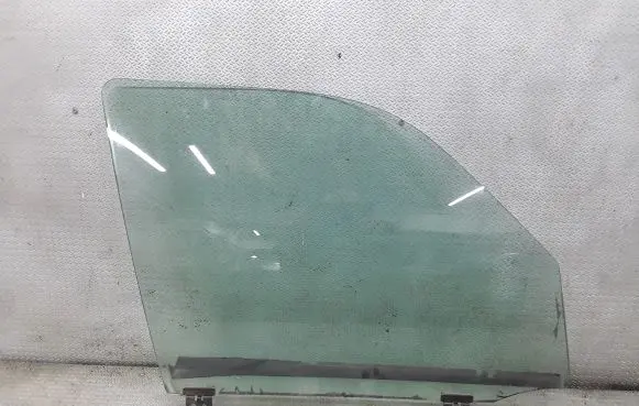 Ford Explorer Front door window glass four-door