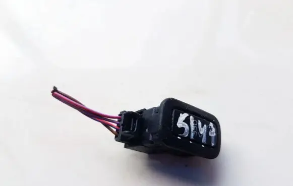 Volkswagen Golf VII Alarm switch 05313503