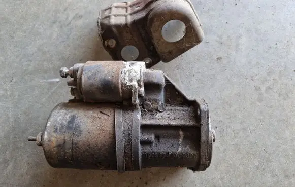 Volkswagen Scirocco Starter motor 0960013380 0001212400 055911023A