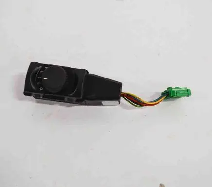 Peugeot 5008 Interior fan control switch 96846886