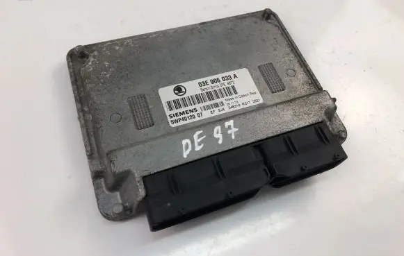 Skoda Fabia Mk1 (6Y) Engine control unit/module ECU 03E906033A
