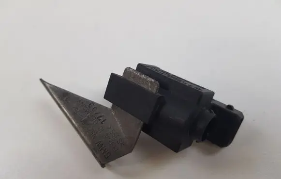 BMW 5 F10 F11 Turbo solenoid valve 7810831