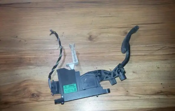 Audi A3 S3 8L Accelerator throttle pedal 0280752211 188103254yb3