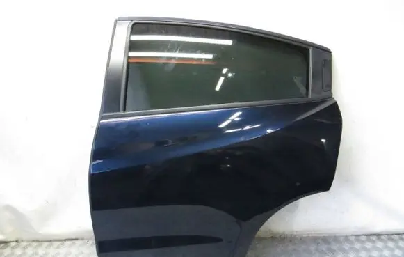 Honda HR-V Rear door