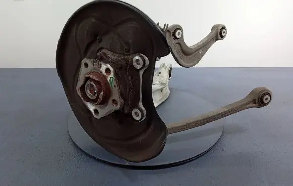 Audi Q7 4M Front wheel hub spindle knuckle 4M0505432AF