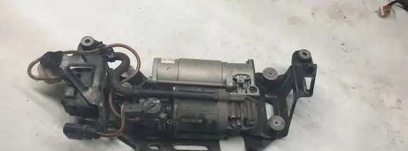 Audi A8 S8 D4 4H Air suspension compressor/pump 4H0616005C
