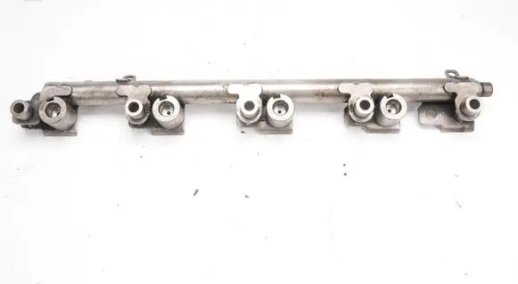 Ford Focus Fuel main line pipe 