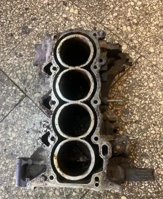 Toyota Prius (XW20) Engine block 