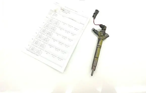 Toyota Avensis T250 Fuel injector 2367026011
