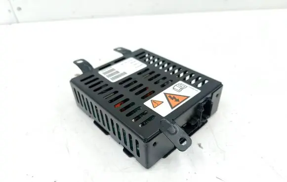 Dodge RAM Voltage converter inverter P68302053AE 68302053AE 09445801AB
