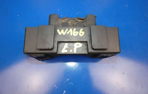 Mercedes-Benz ML AMG W166 Jacking socket point A1666900134