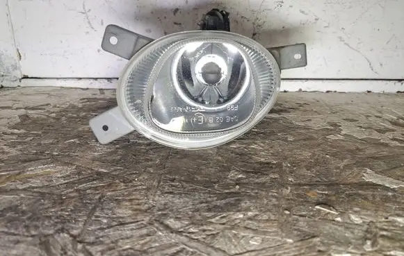 Volvo XC70 Front fog light 19A853B 11071810