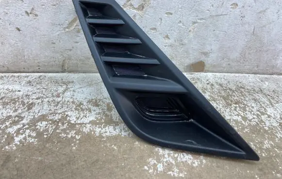 Nissan Juke II F16 Front fog light trim/grill 62257-6PA0B 62257-6PA0A