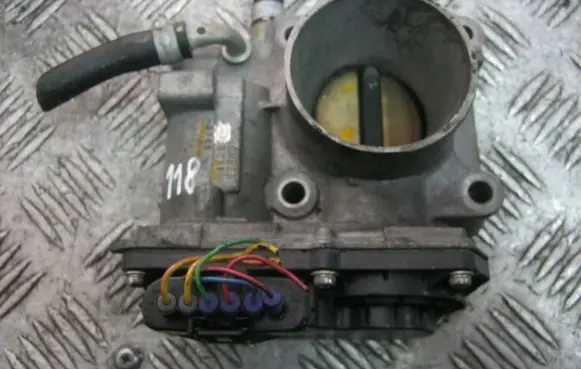 Honda Civic Throttle valve GME2B