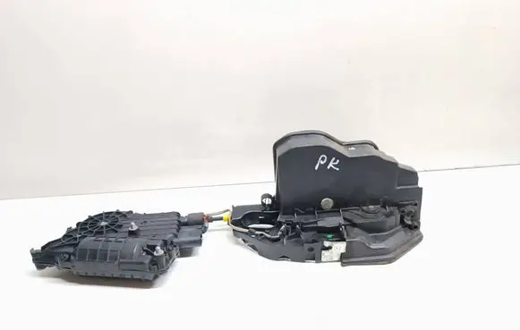 BMW X5 E70 Front door lock 7315019
