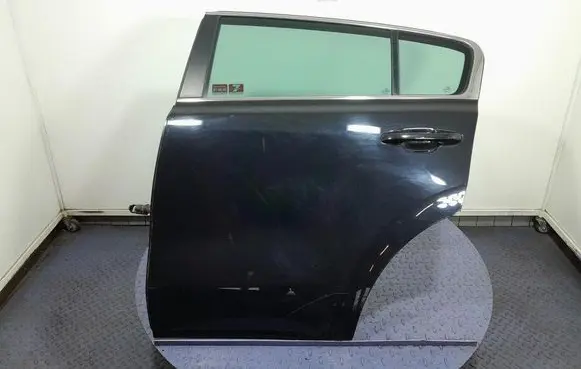KIA Sportage Rear door 