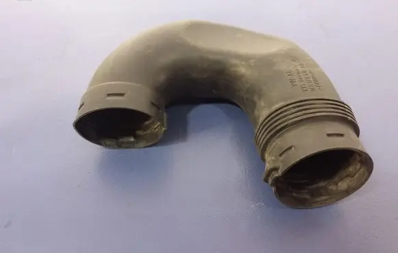 Seat Altea XL Air intake hose/pipe 1K0129618BO