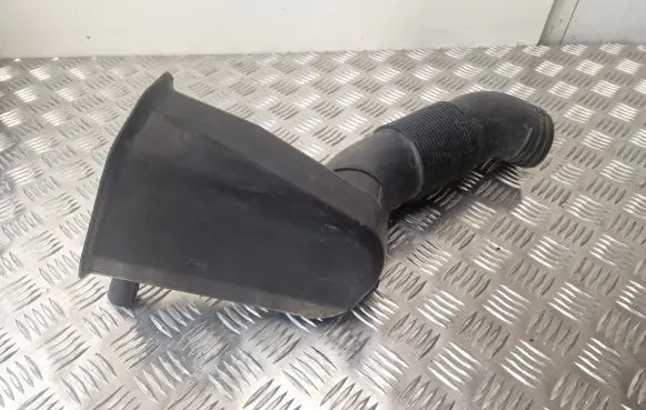 Volkswagen Amarok Air intake duct part 2H0129618 2H0129604