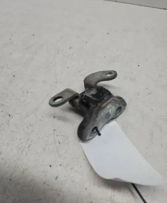 Peugeot 107 Rear door upper hinge 