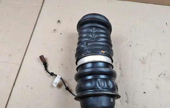 Porsche Taycan 9J1 Rear air suspension bag/shock absorber 9J1616026C HHAR0409004