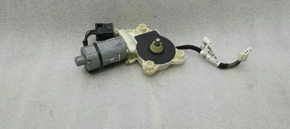 Mercedes-Benz CLS C219 Front door window regulator motor A2078200642
