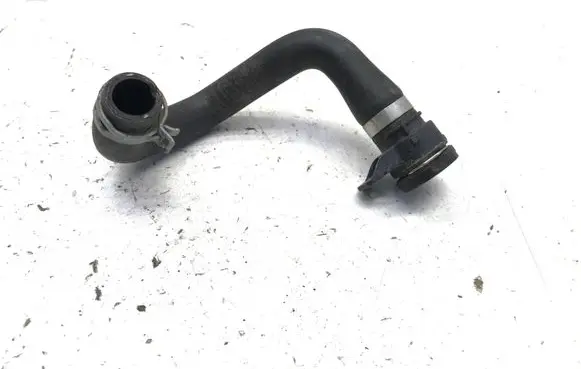 Volvo XC40 Engine coolant pipe/hose 32138742