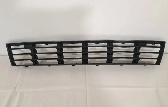 Audi A4 S4 B5 8D Front bumper lower grill 8D0807683AA