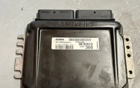 Volvo S40 Engine control unit/module P30614366 210359054 18245005C