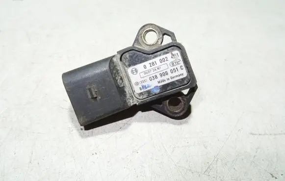 Audi A4 S4 B7 8E 8H Air pressure sensor 0281002401 038906051C