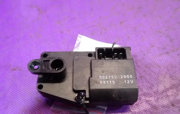 Mitsubishi Outlander A/C air flow flap actuator/motor 502752-2900