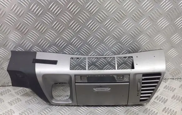 Honda FR-V Radio/GPS head unit trim 77260-SJD-G020