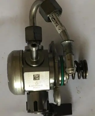 Mercedes-Benz E AMG W210 Fuel injection high pressure pump A2600700000