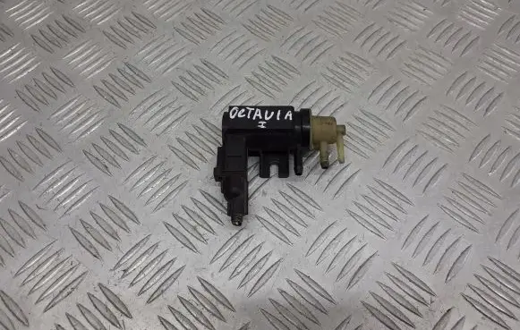 Skoda Octavia Mk1 (1U) Valve vacuum 7.00868.00